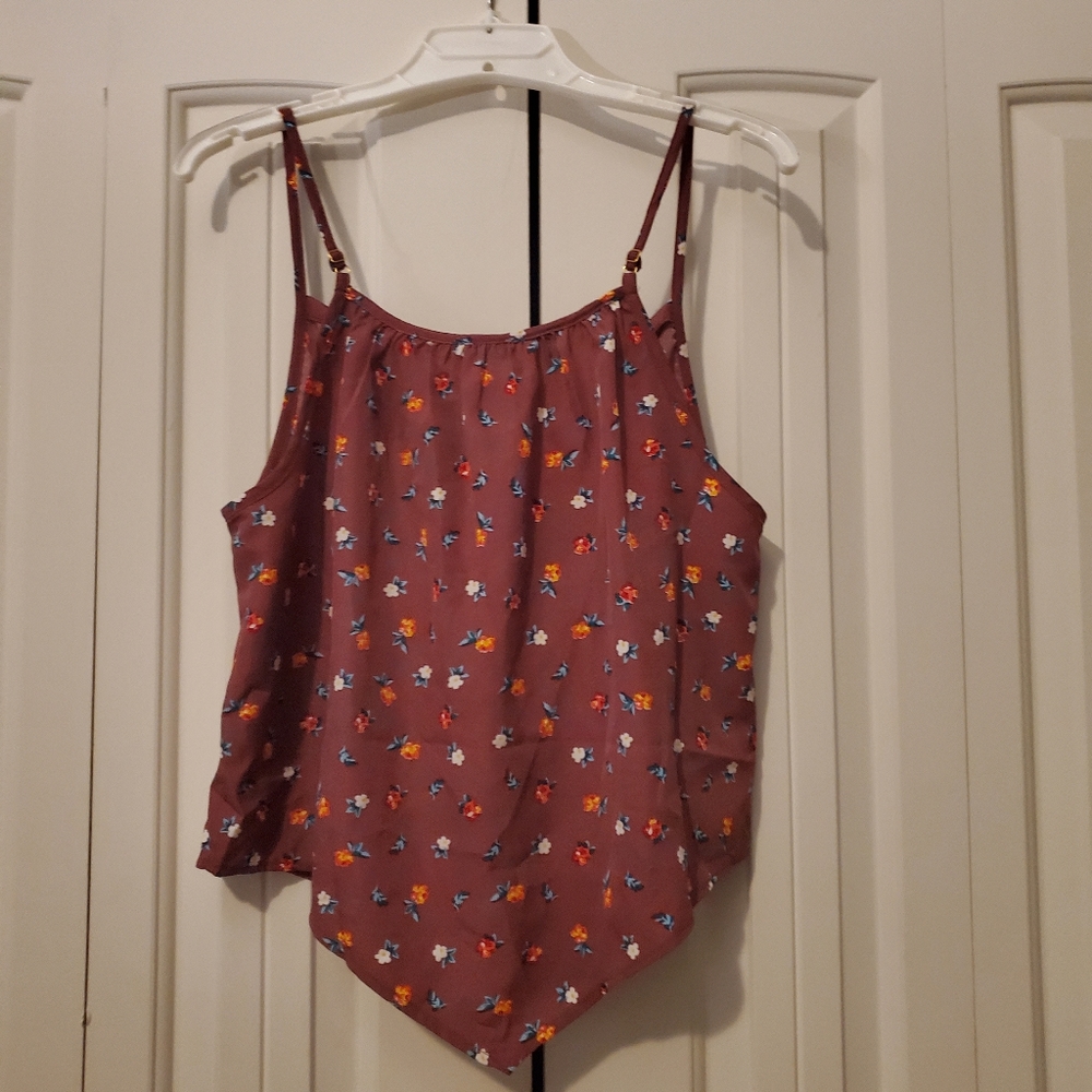 Cropped tank top🍒 - Picture 9 of 10